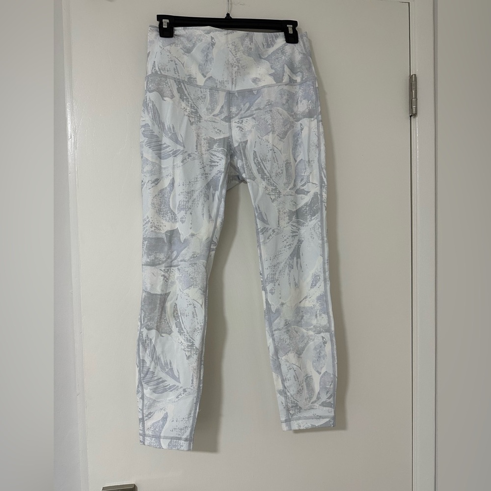 Lululemon Athletica White and Gray Patterned Leggings